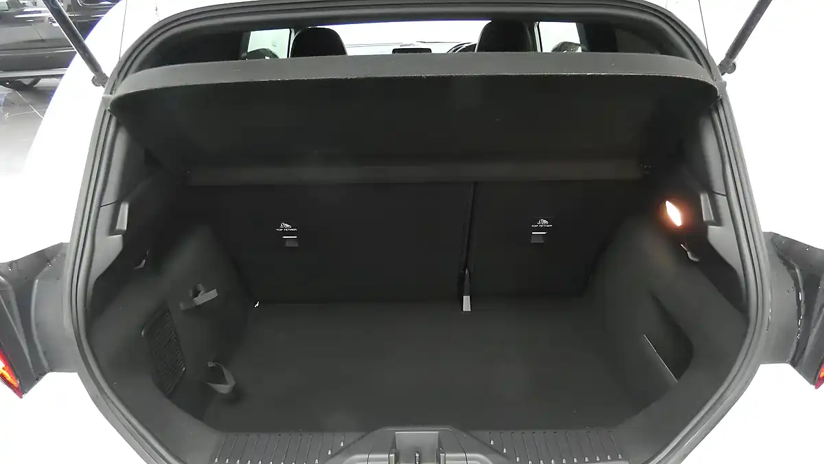 Used 2019 Ford Fiesta ST-3 White - Interior and Exterior details 4