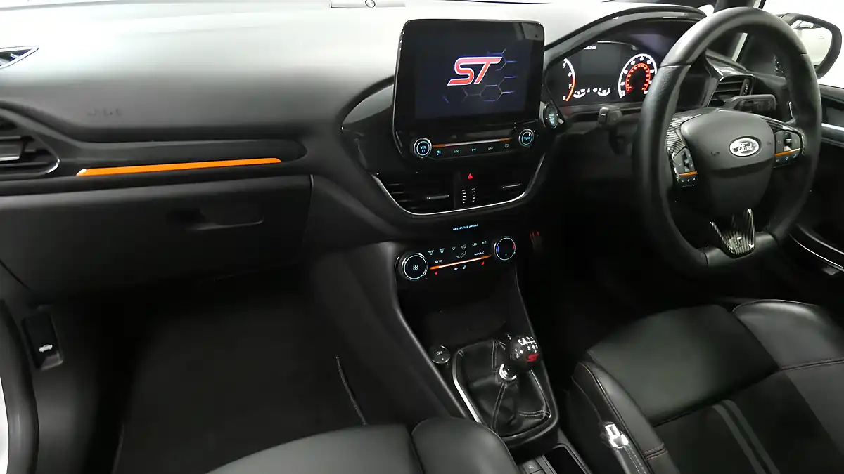 Used 2019 Ford Fiesta ST-3 White - Interior and Exterior details 7