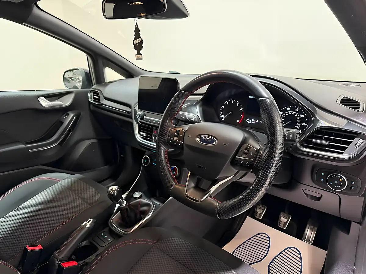 Used 2019 Ford Fiesta ST-Line Black - Interior and Exterior details 11