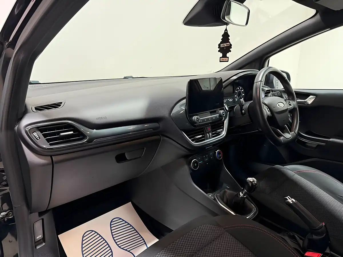 Used 2019 Ford Fiesta ST-Line Black - Interior and Exterior details 13