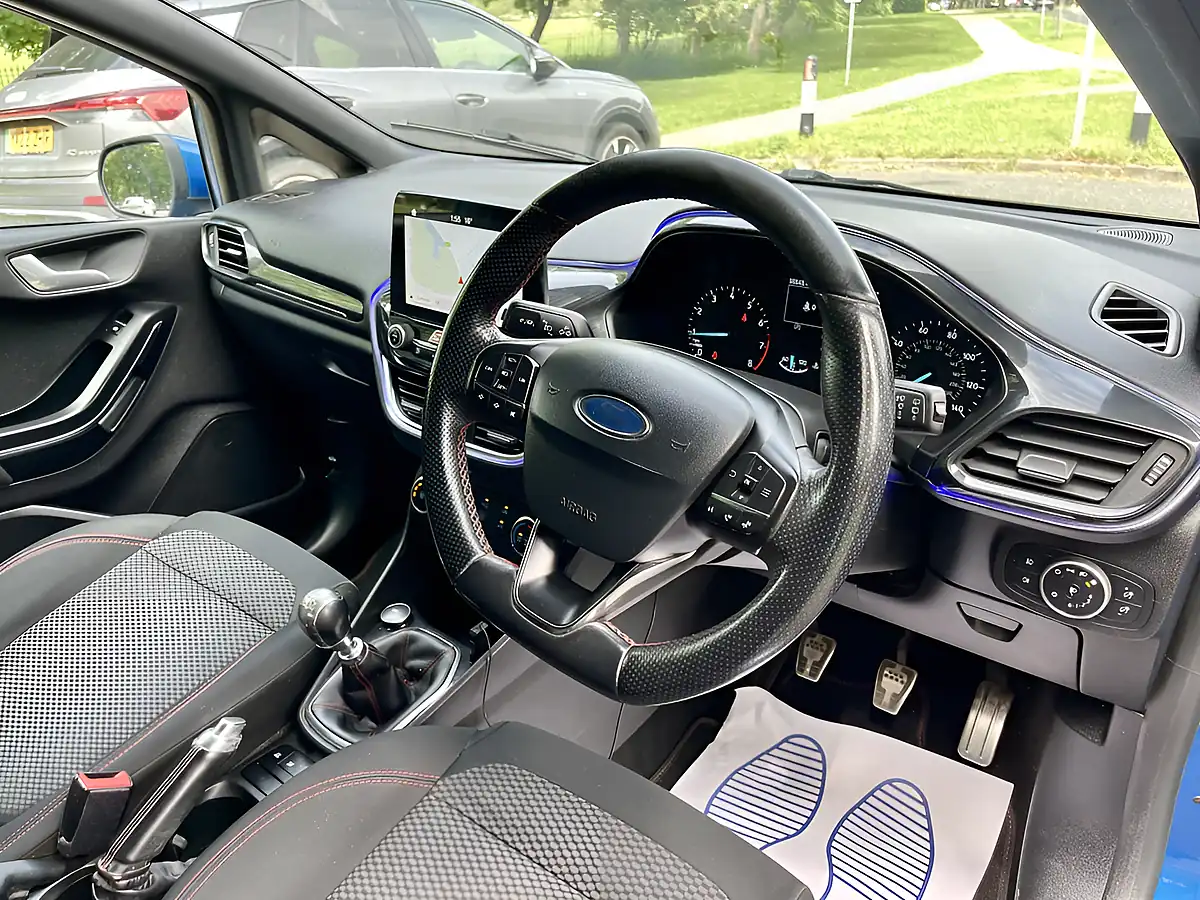 Used 2019 Ford Fiesta ST-Line Blue - Interior and Exterior details 17