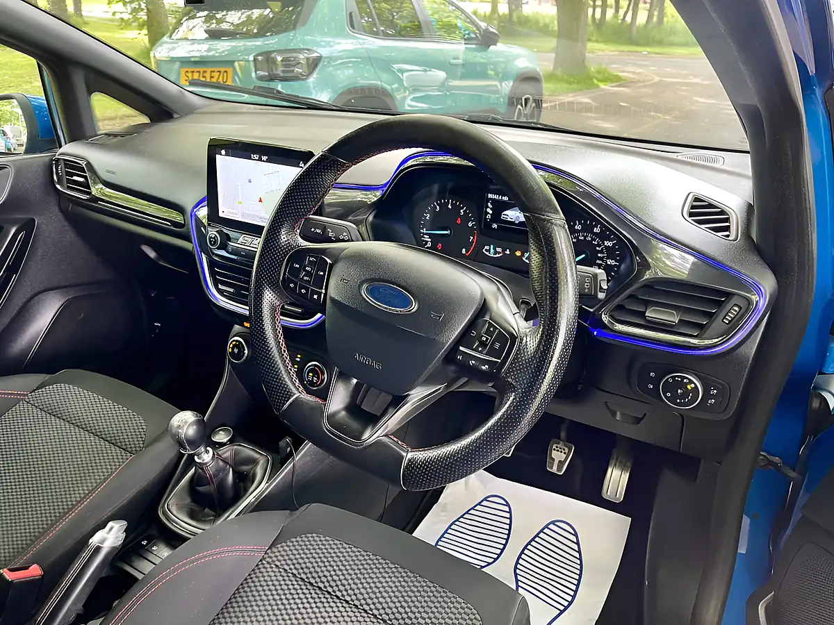 Used 2019 Ford Fiesta ST-Line Blue - Interior and Exterior details 19