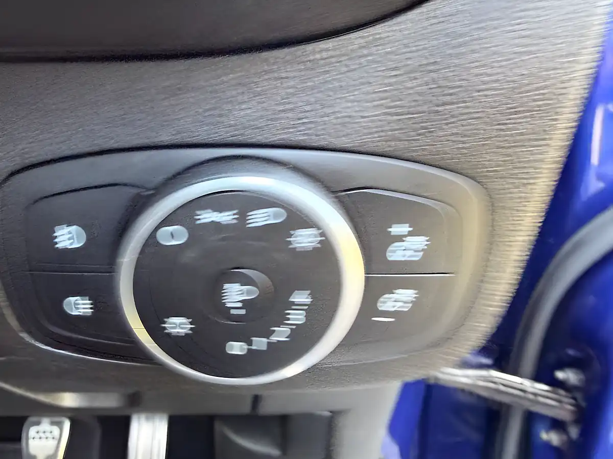 Used 2019 Ford Fiesta ST-Line Blue - Interior and Exterior details 14