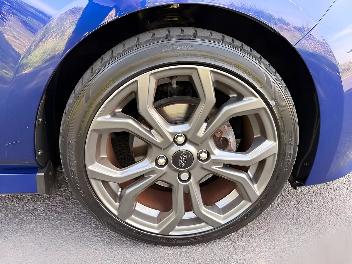 Used 2019 Ford Fiesta ST-Line Blue - Interior and Exterior details 15