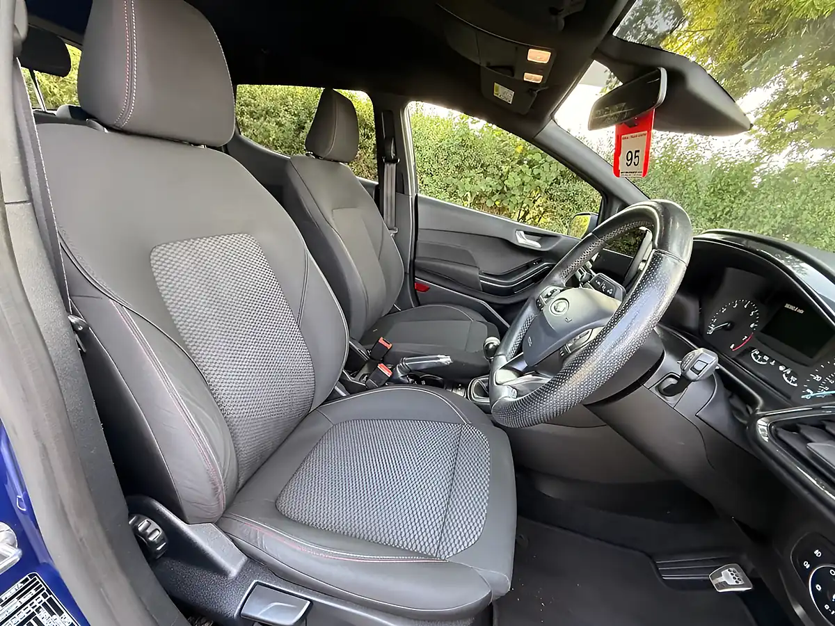 Used 2019 Ford Fiesta ST-Line Blue - Interior and Exterior details 9