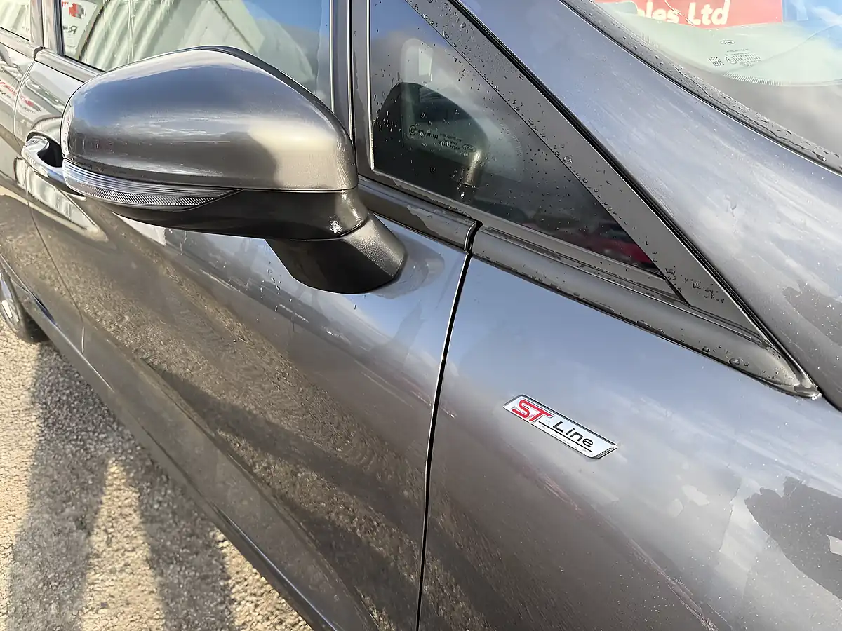 Used 2019 Ford Fiesta ST-Line Grey - Interior and Exterior details 5