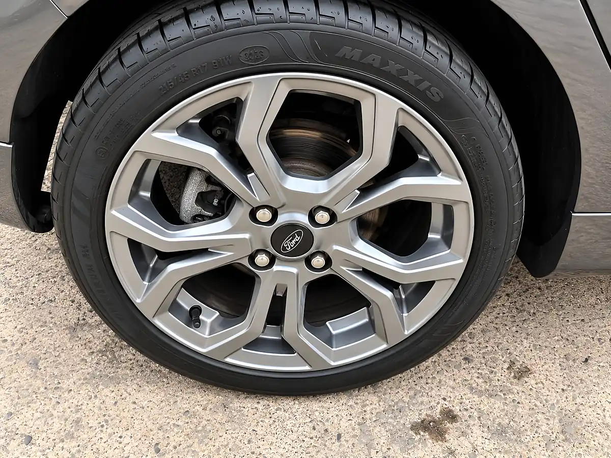 Used 2019 Ford Fiesta ST-Line Grey - Interior and Exterior details 14