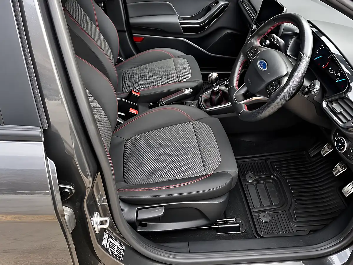 Used 2019 Ford Fiesta ST-Line Grey - Interior and Exterior details 7