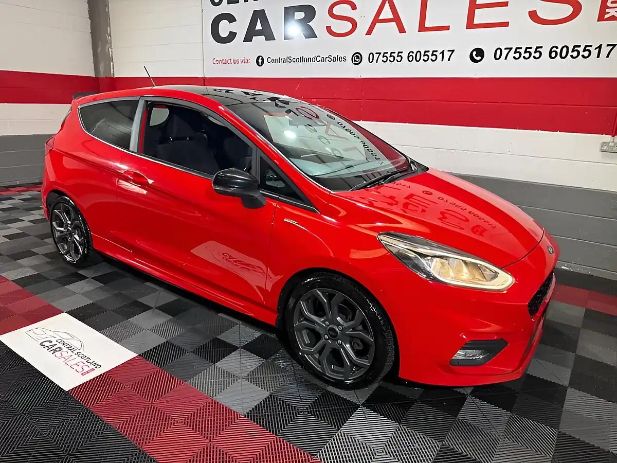 Used 2019 Ford Fiesta ST-Line Red - Front View