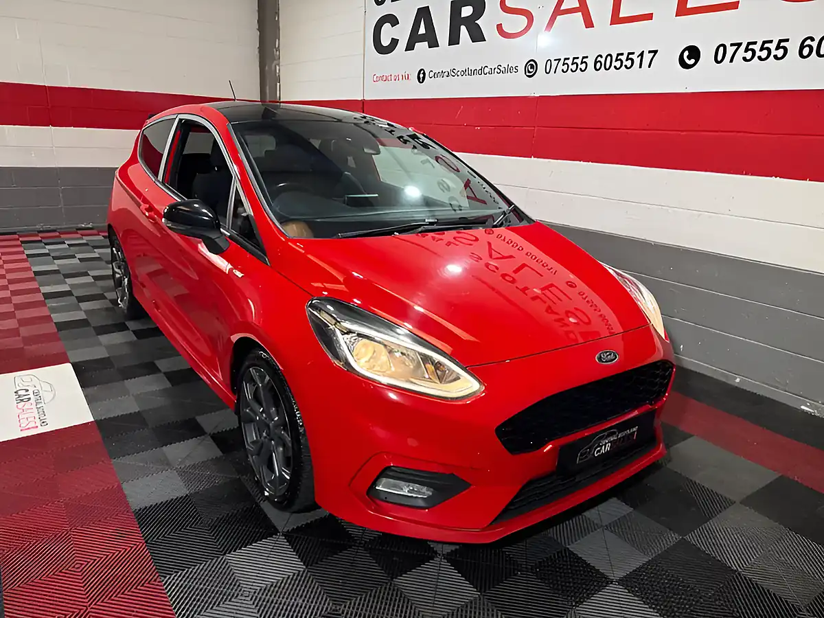 Used 2019 Ford Fiesta ST-Line Red - Interior and Exterior details 5