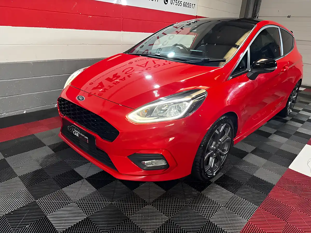 Used 2019 Ford Fiesta ST-Line Red - Interior and Exterior details 6