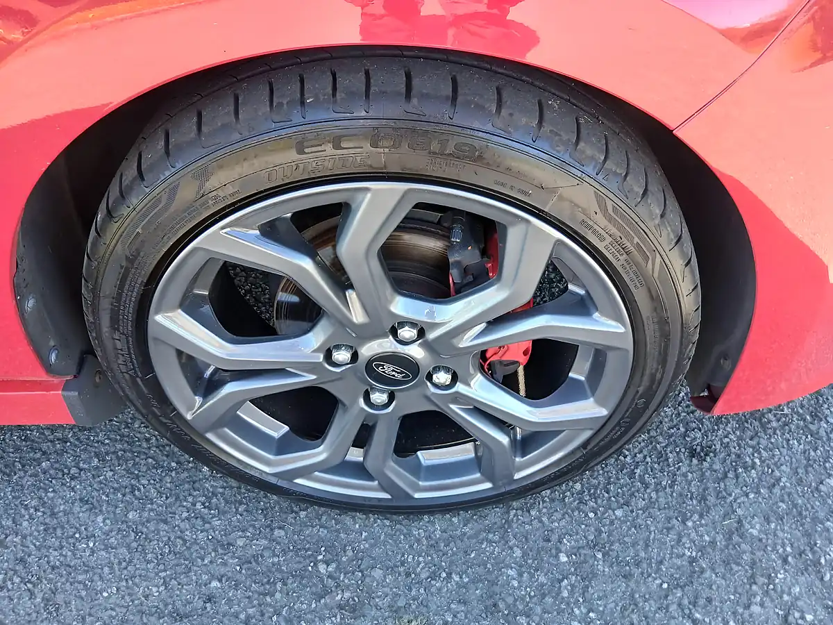 Used 2019 Ford Fiesta ST-Line Red - Interior and Exterior details 16