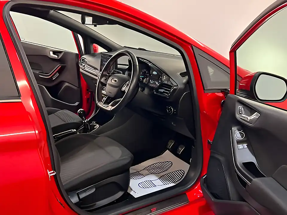 Used 2019 Ford Fiesta ST-Line Red - Interior and Exterior details 10