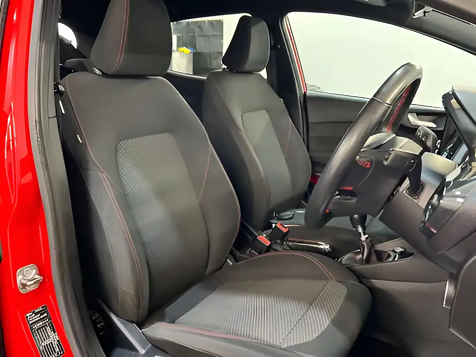 Used 2019 Ford Fiesta ST-Line Red - Interior and Exterior details 13