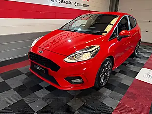 Used 2019 Ford Fiesta ST-Line Red - Interior and Exterior details 8