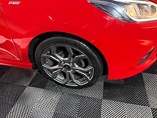 Used 2019 Ford Fiesta ST-Line Red - Interior and Exterior details 4