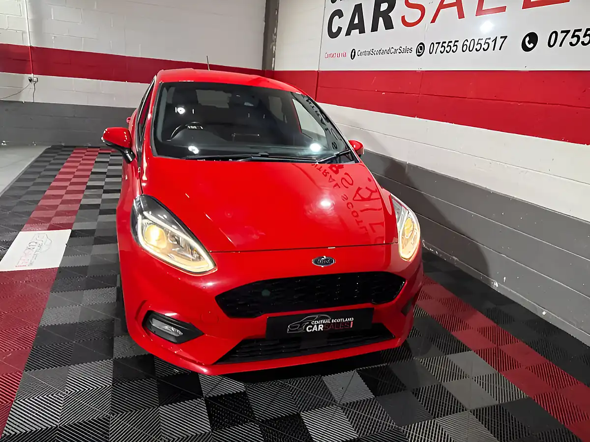 Used 2019 Ford Fiesta ST-Line Red - Interior and Exterior details 5
