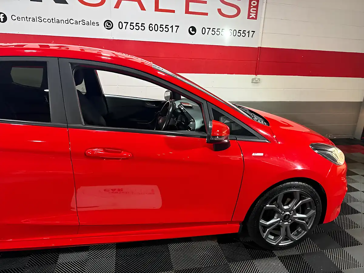 Used 2019 Ford Fiesta ST-Line Red - Interior and Exterior details 8