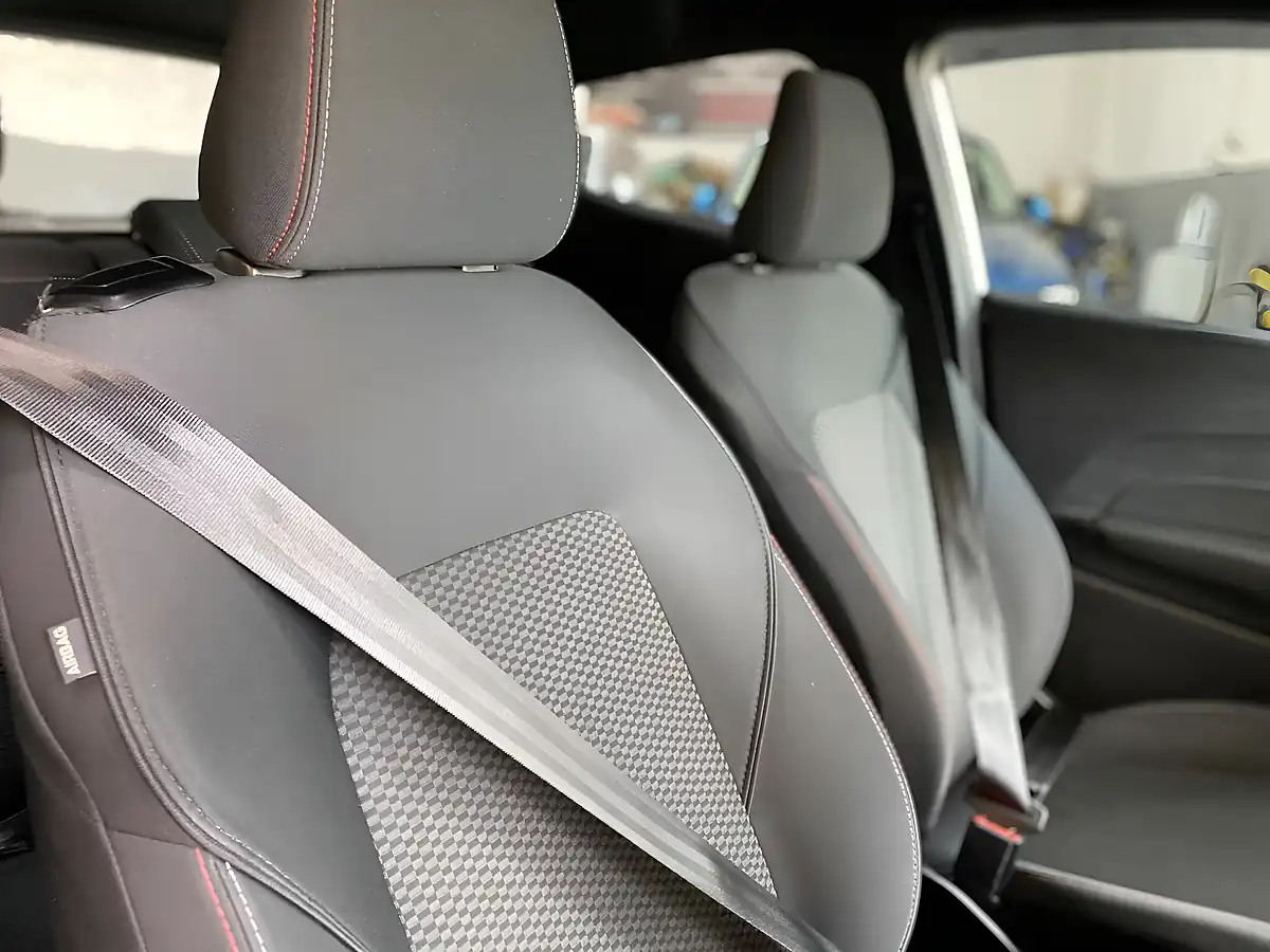 Used 2019 Ford Fiesta ST-Line Silver - Interior and Exterior details 11