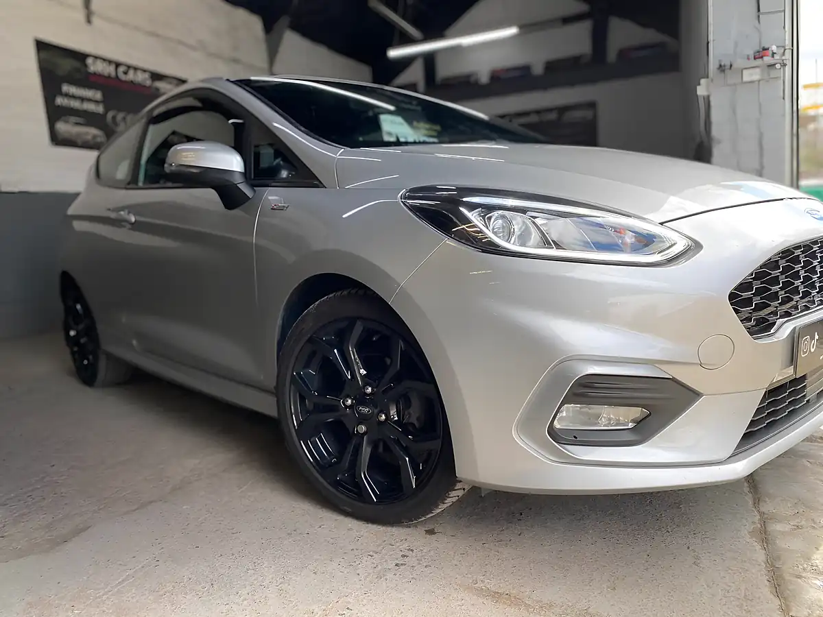 Used 2019 Ford Fiesta ST-Line Silver - Interior and Exterior details 3