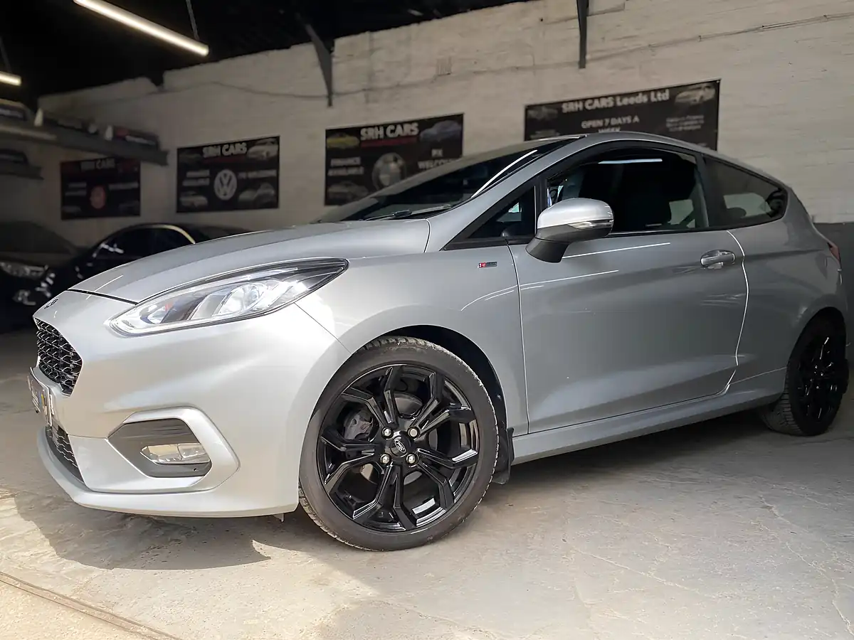 Used 2019 Ford Fiesta ST-Line Silver - Interior and Exterior details 5