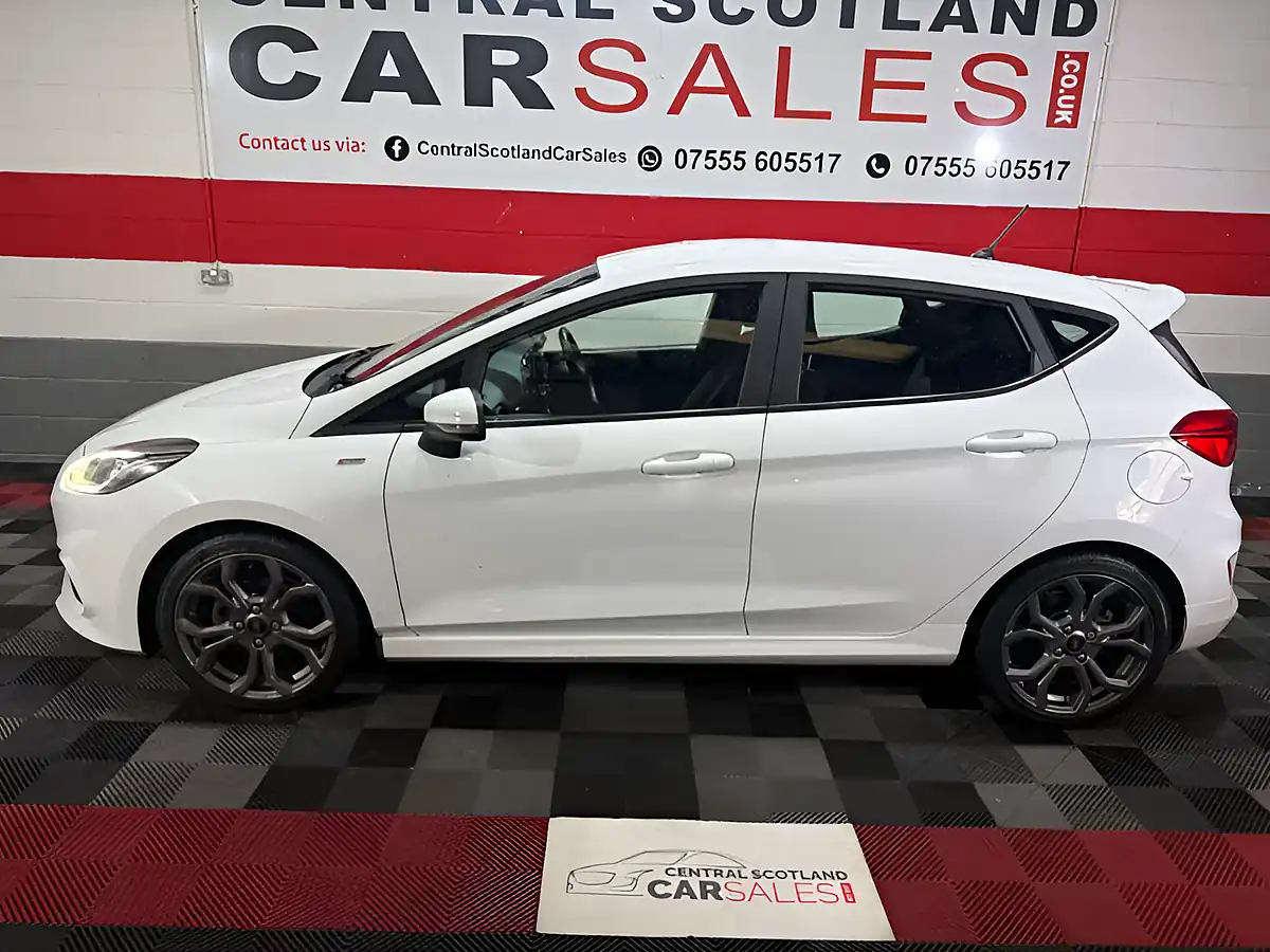 Used 2019 Ford Fiesta ST-Line White - Interior and Exterior details 9