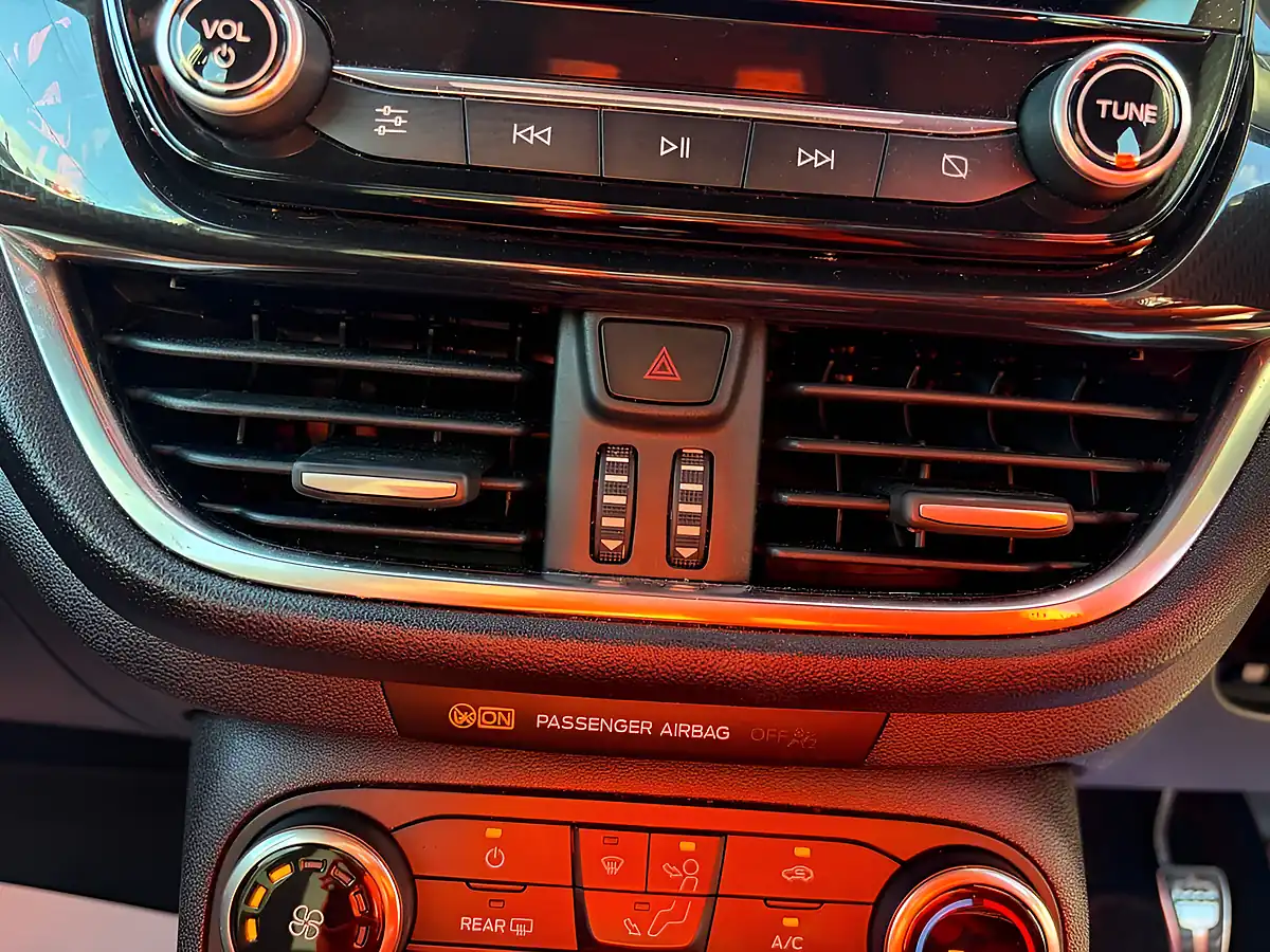Used 2019 Ford Fiesta ST-Line White - Interior and Exterior details 17