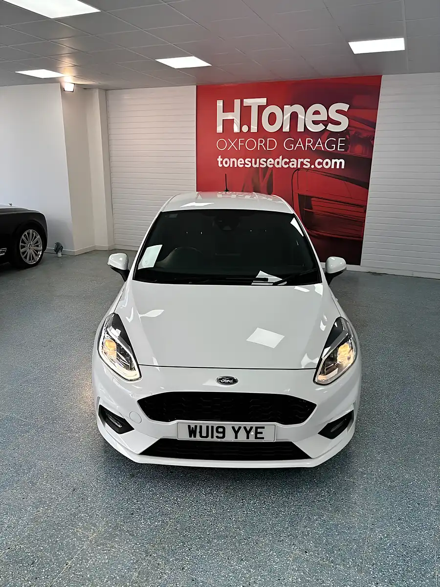 Used 2019 Ford Fiesta ST-Line White - Interior and Exterior details 12