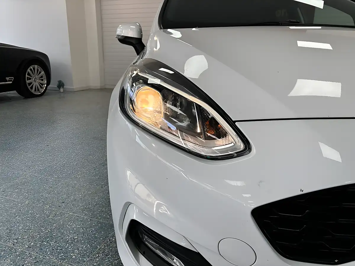 Used 2019 Ford Fiesta ST-Line White - Interior and Exterior details 14
