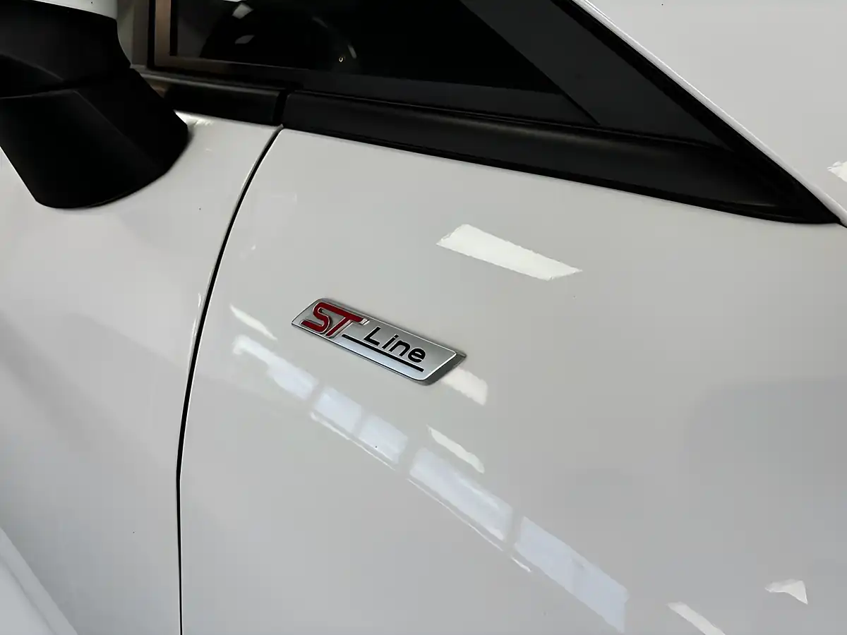 Used 2019 Ford Fiesta ST-Line White - Interior and Exterior details 16