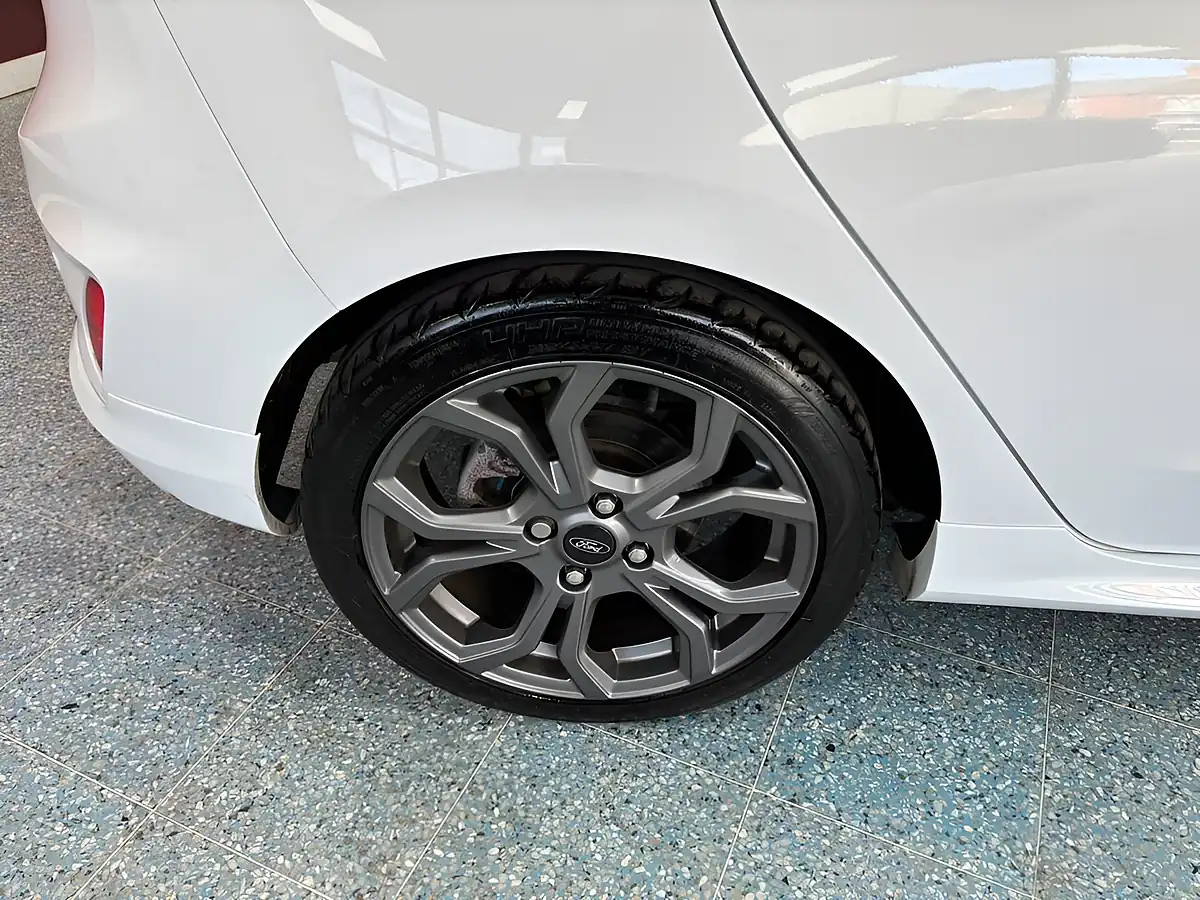 Used 2019 Ford Fiesta ST-Line White - Interior and Exterior details 18