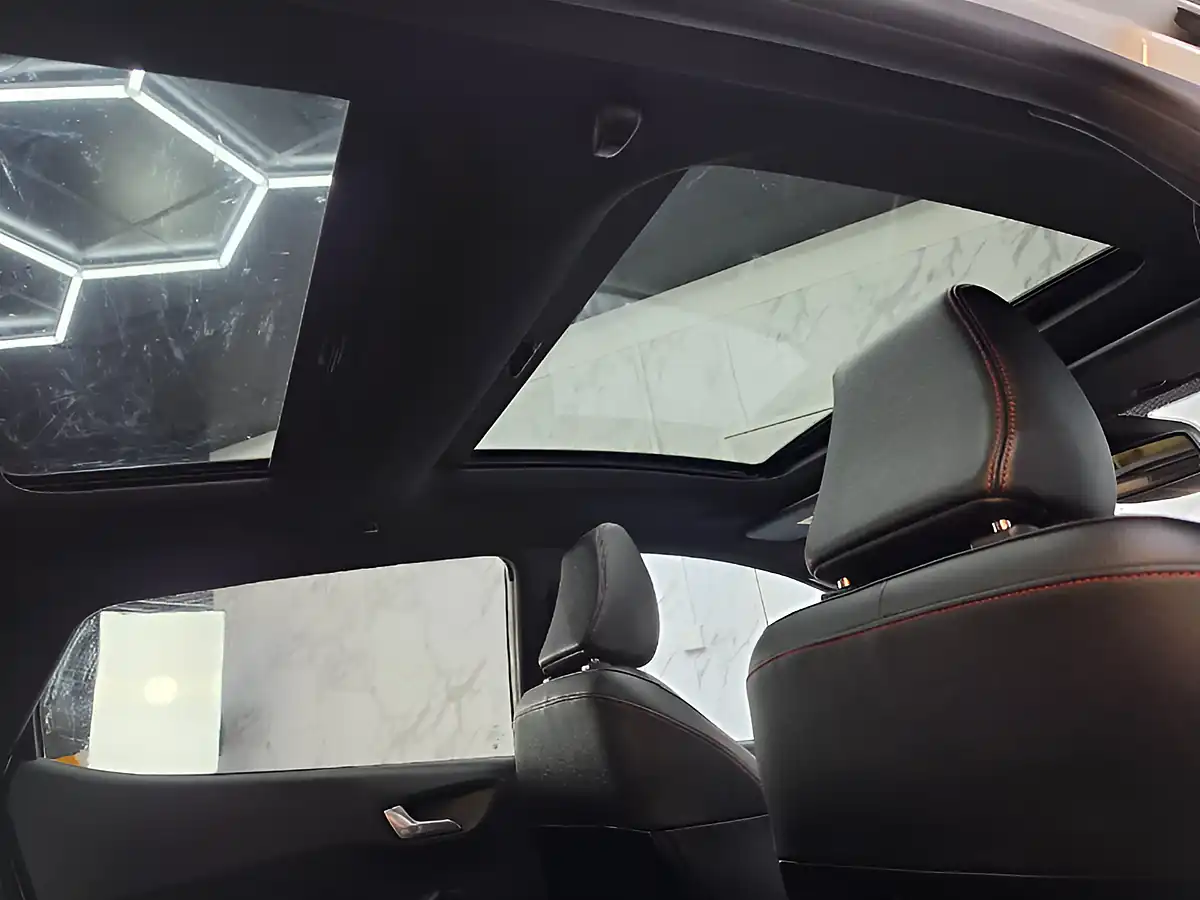 Used 2019 Ford Fiesta ST-Line X White - Interior and Exterior details 11