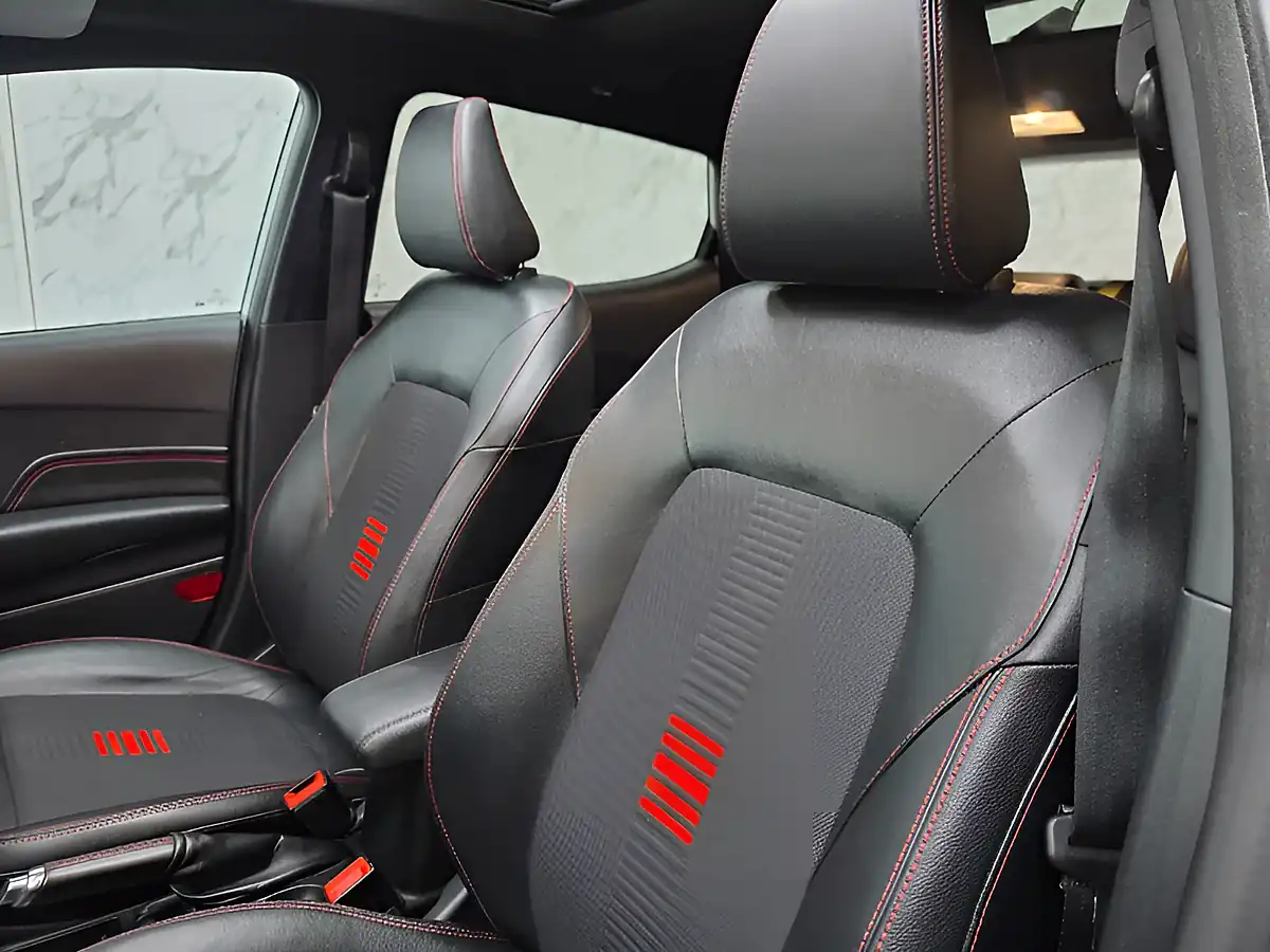 Used 2019 Ford Fiesta ST-Line X White - Interior and Exterior details 14