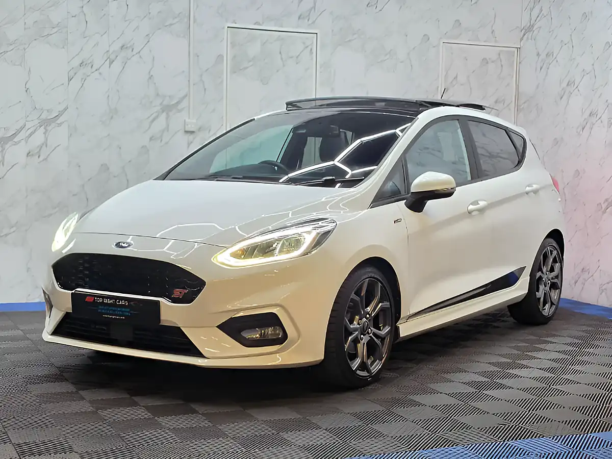 Used 2019 Ford Fiesta ST-Line X White - Interior and Exterior details 4
