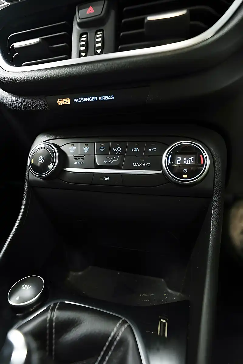Used 2019 Ford Fiesta Titanium Blue - Interior and Exterior details 16