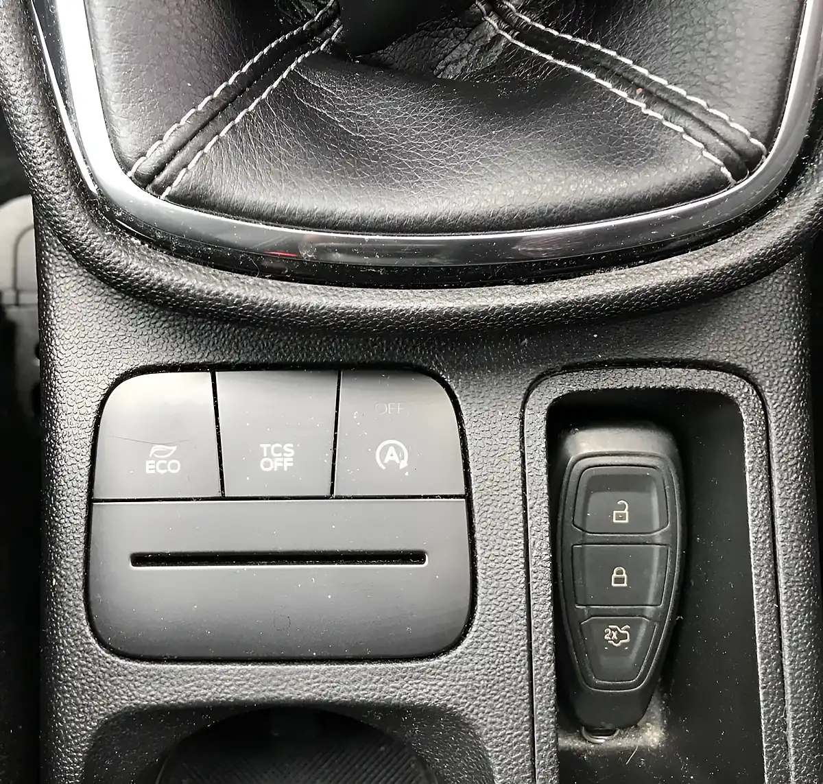 Used 2019 Ford Fiesta Titanium Bright Blue - Interior and Exterior details 16