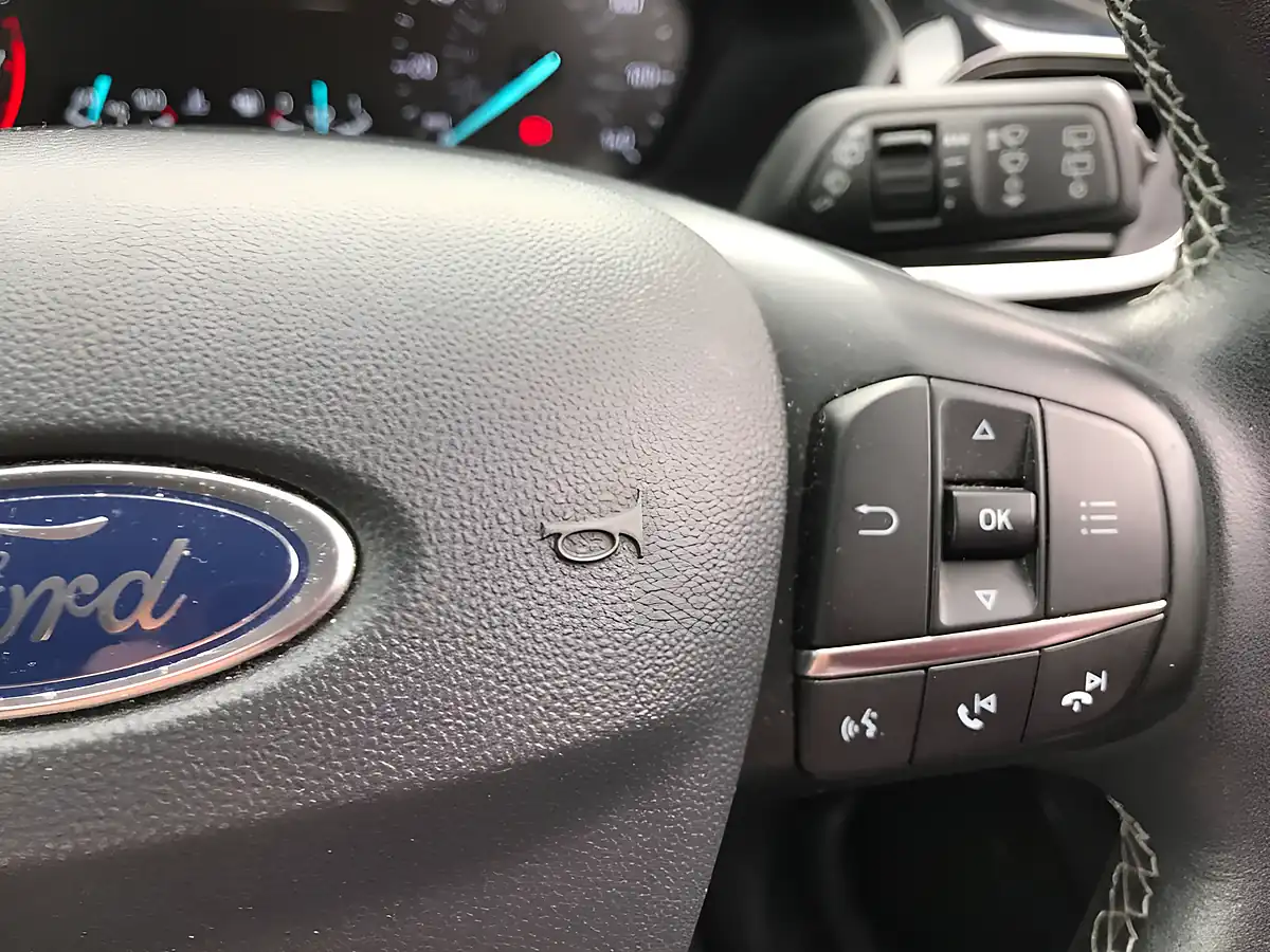 Used 2019 Ford Fiesta Titanium Bright Blue - Interior and Exterior details 18