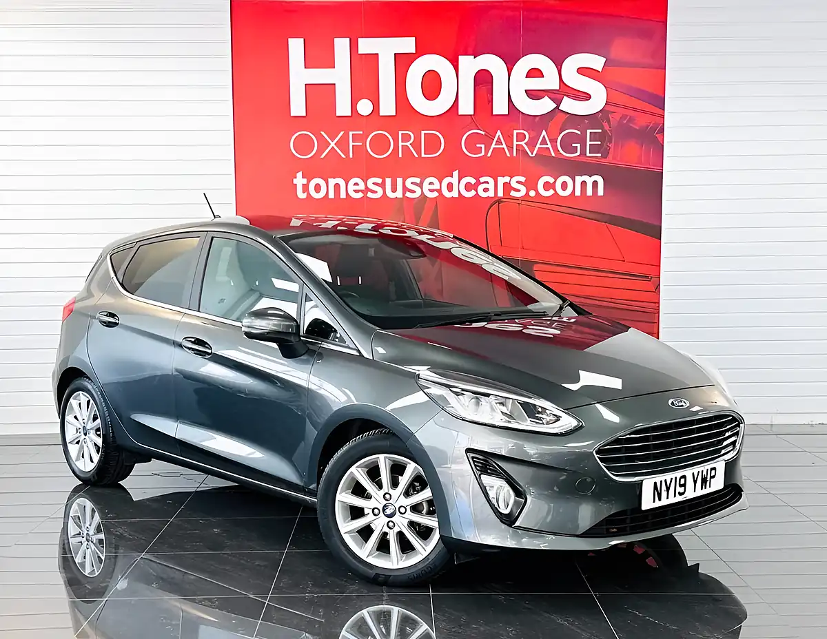 Used 2019 Ford Fiesta Titanium Grey - Front View