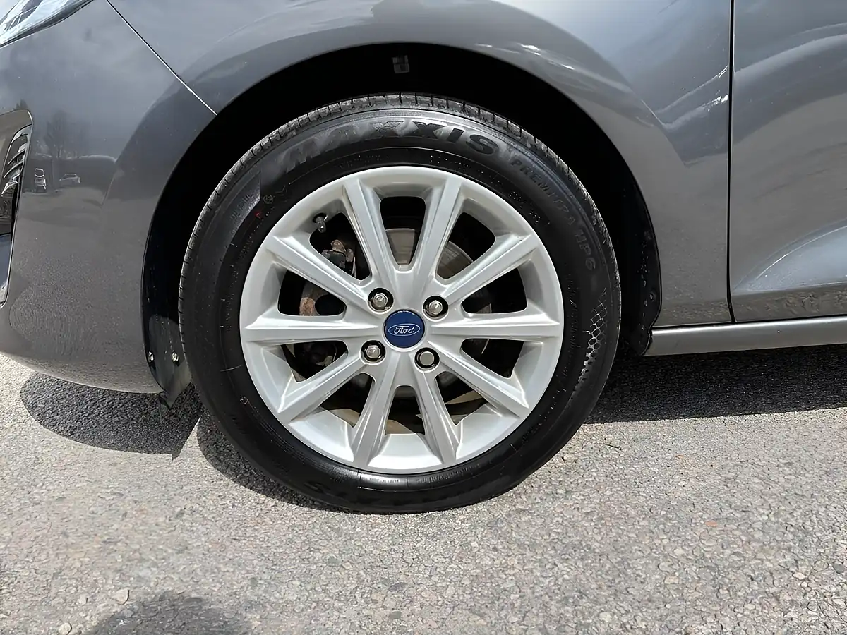 Used 2019 Ford Fiesta Titanium Grey - Interior and Exterior details 20