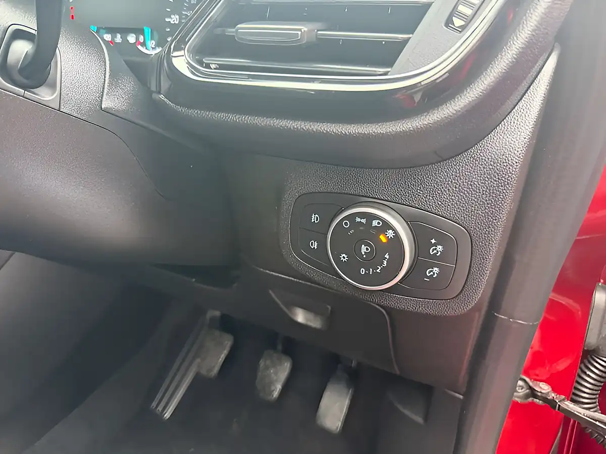Used 2019 Ford Fiesta Titanium Red - Interior and Exterior details 19