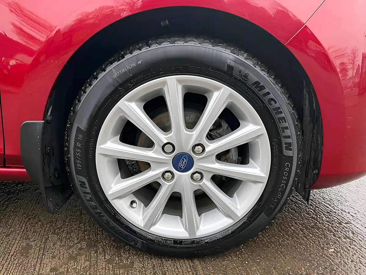 Used 2019 Ford Fiesta Titanium Red - Interior and Exterior details 9