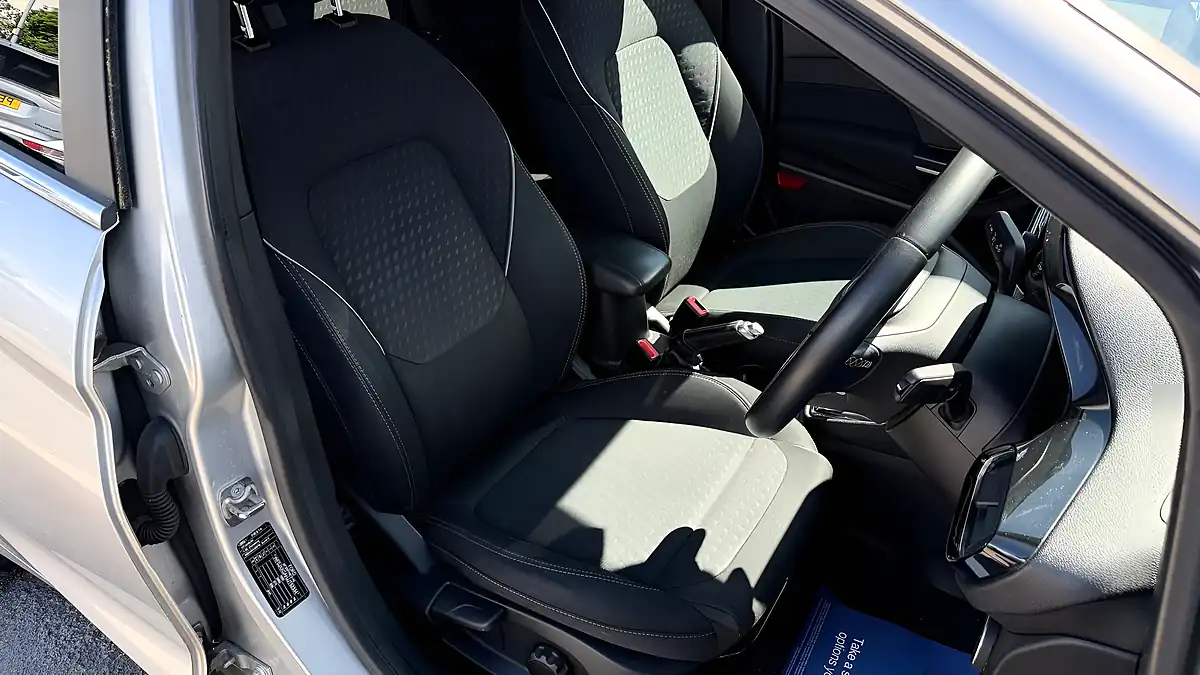 Used 2019 Ford Fiesta Titanium Silver - Interior and Exterior details 15