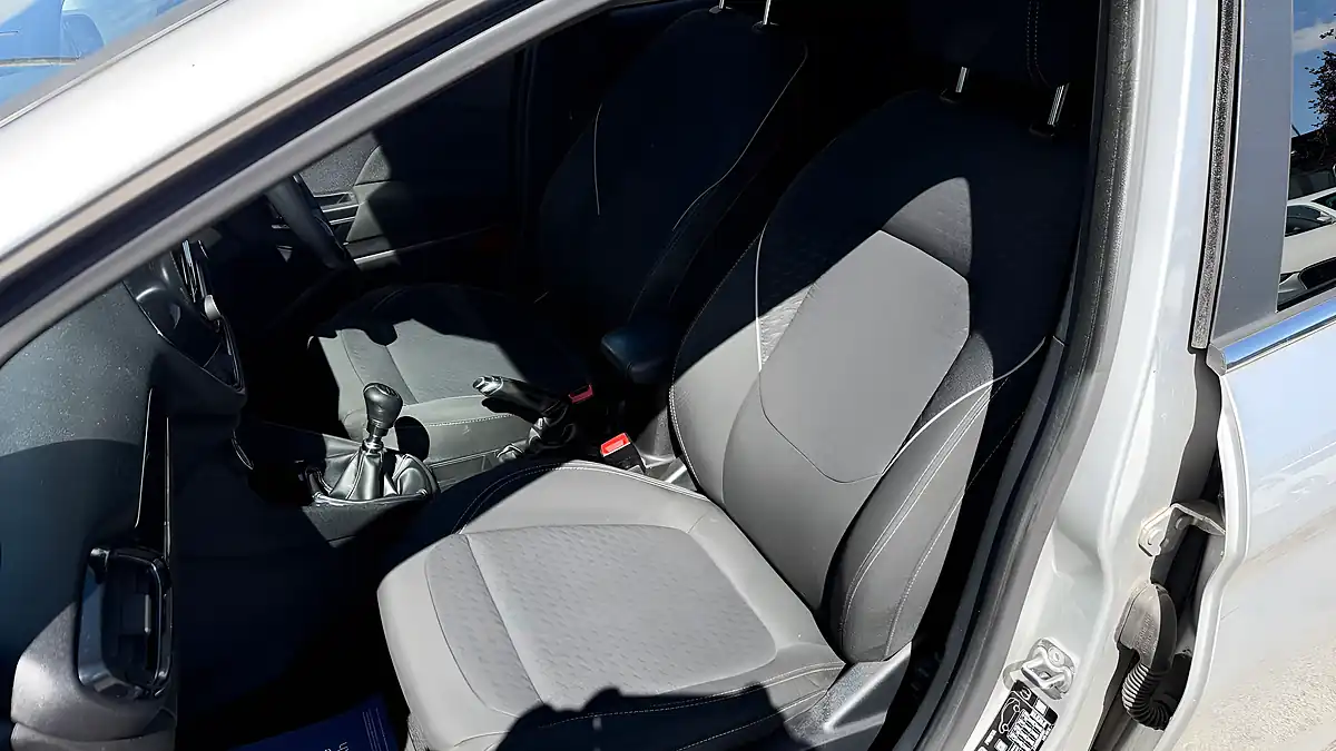 Used 2019 Ford Fiesta Titanium Silver - Interior and Exterior details 18