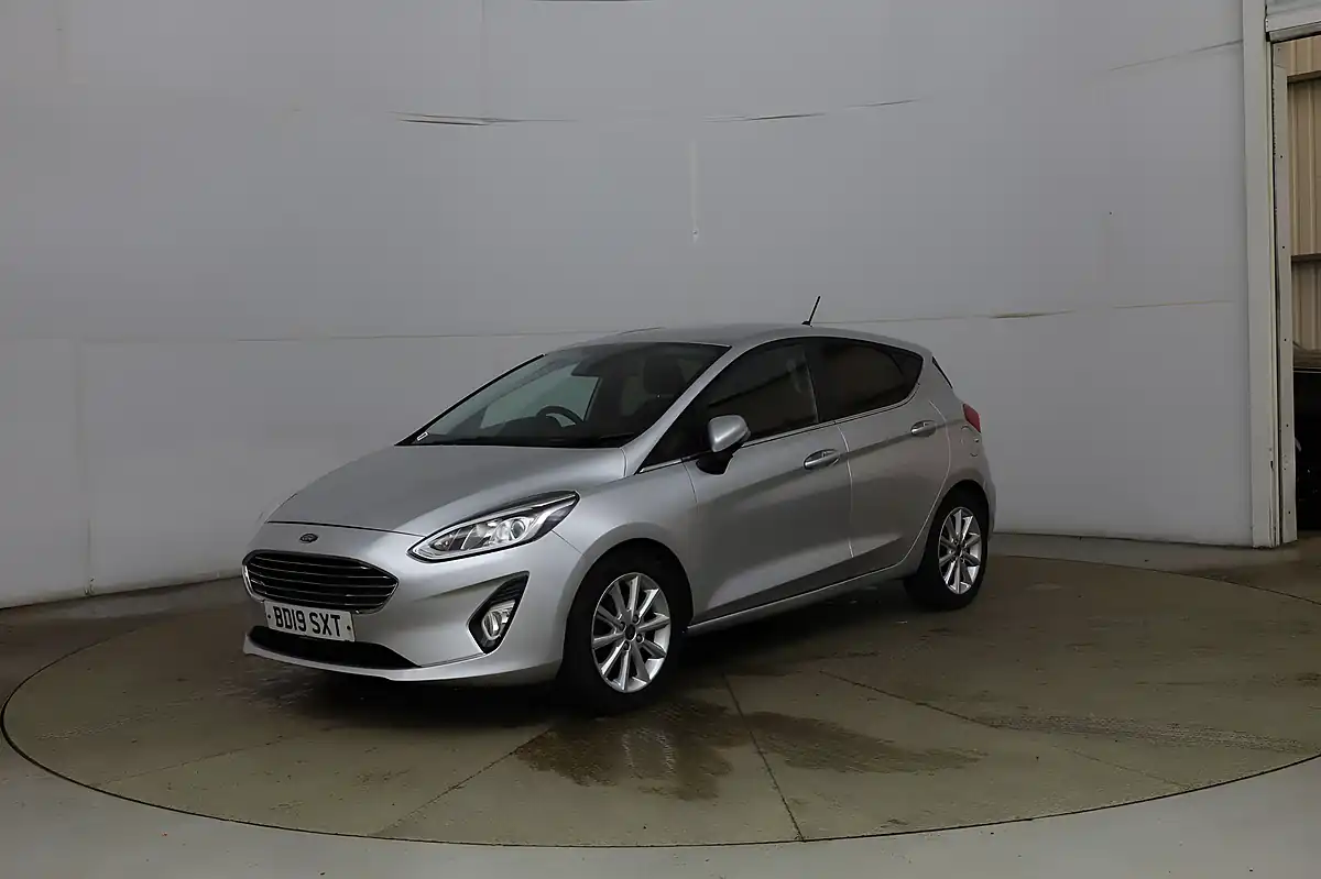 Used 2019 Ford Fiesta Titanium Silver - Front View