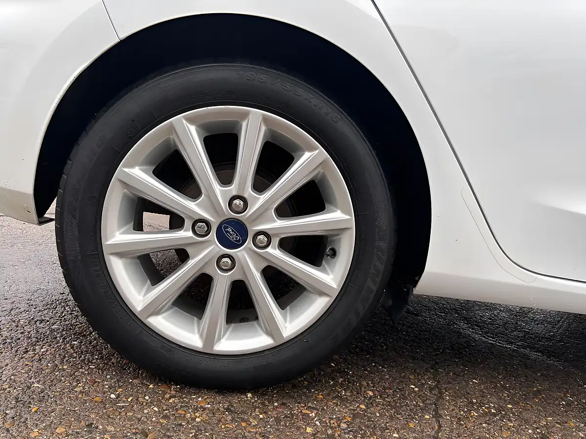 Used 2019 Ford Fiesta Titanium White - Interior and Exterior details 11