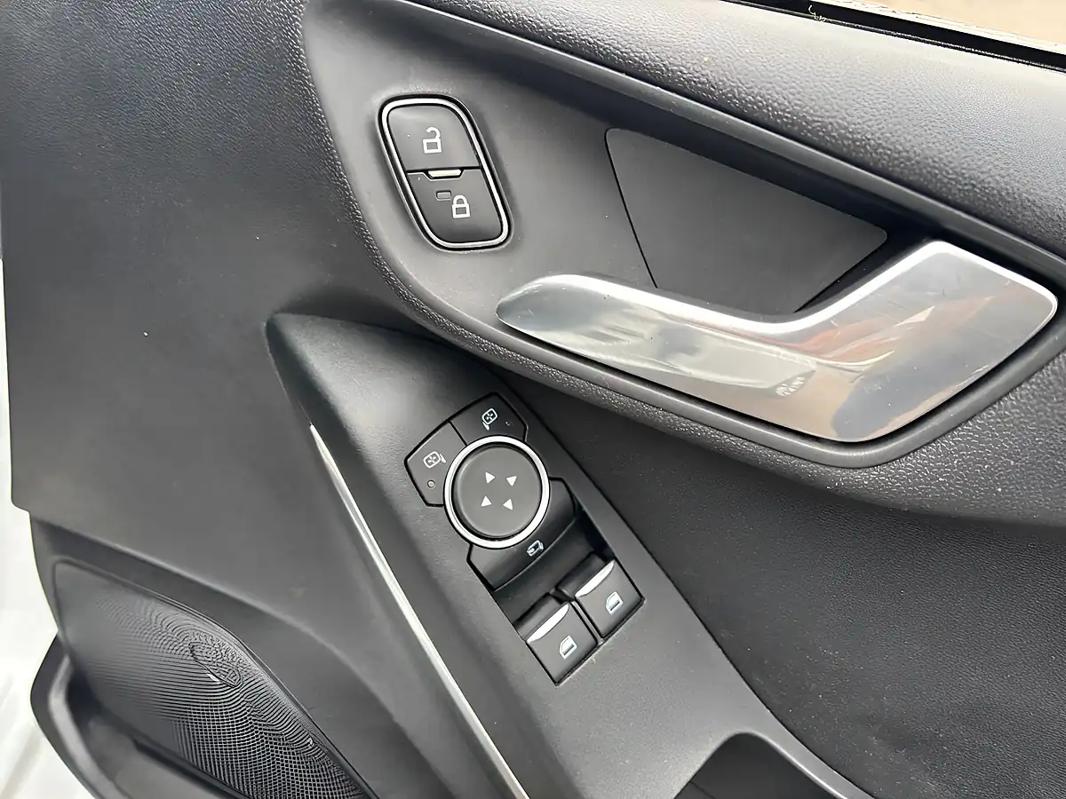 Used 2019 Ford Fiesta Titanium White - Interior and Exterior details 17