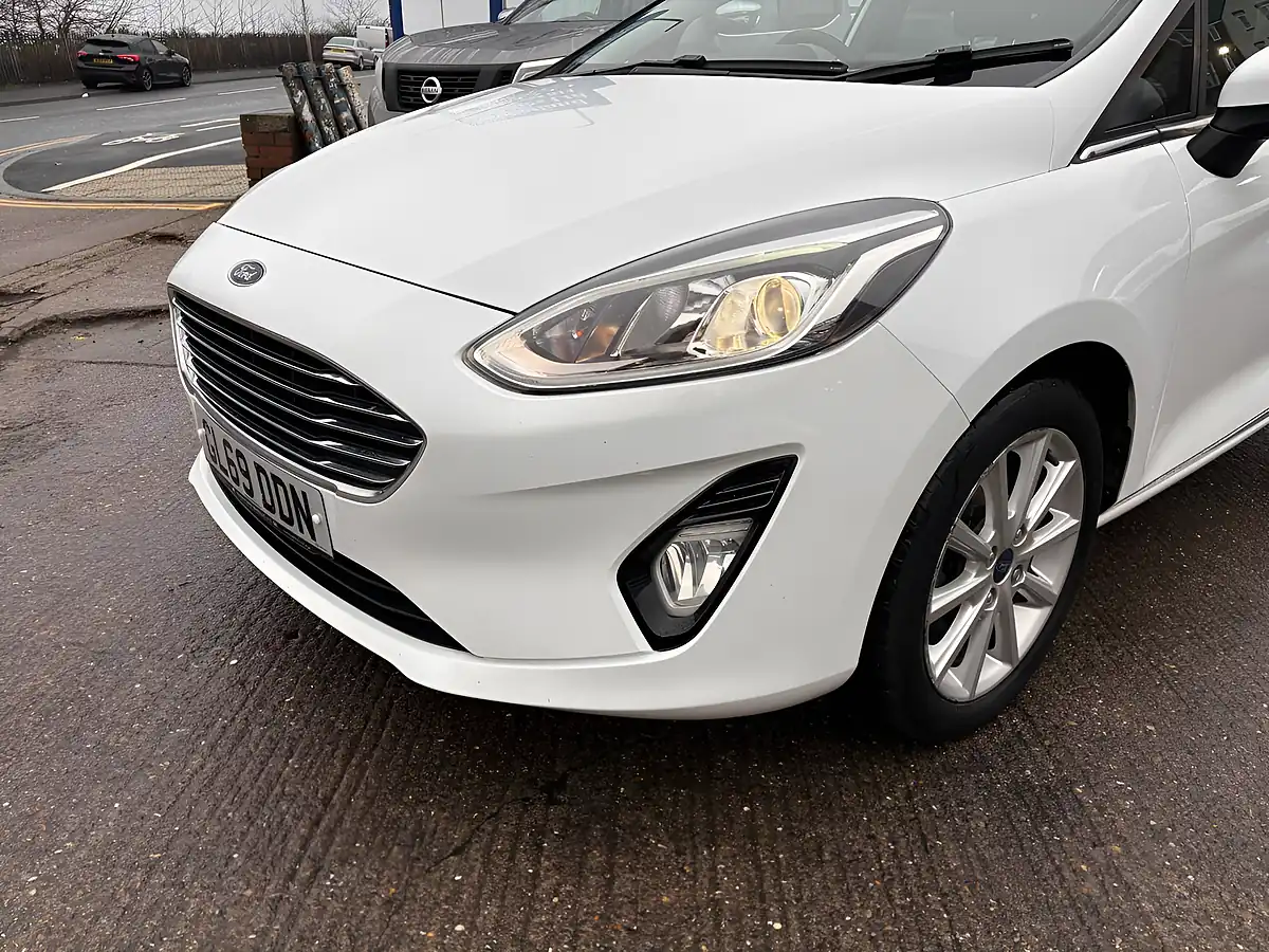 Used 2019 Ford Fiesta Titanium White - Interior and Exterior details 5