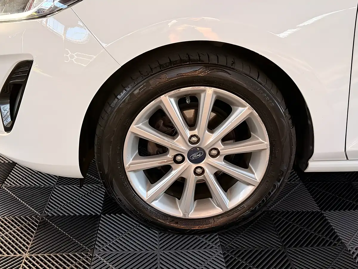 Used 2019 Ford Fiesta Titanium White - Interior and Exterior details 5