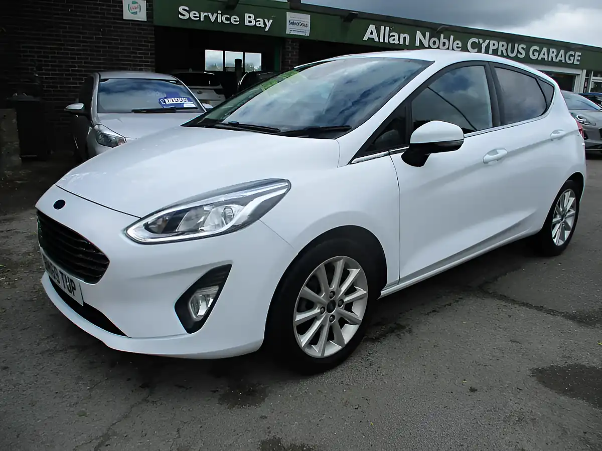 Used 2019 Ford Fiesta Titanium White - Front View