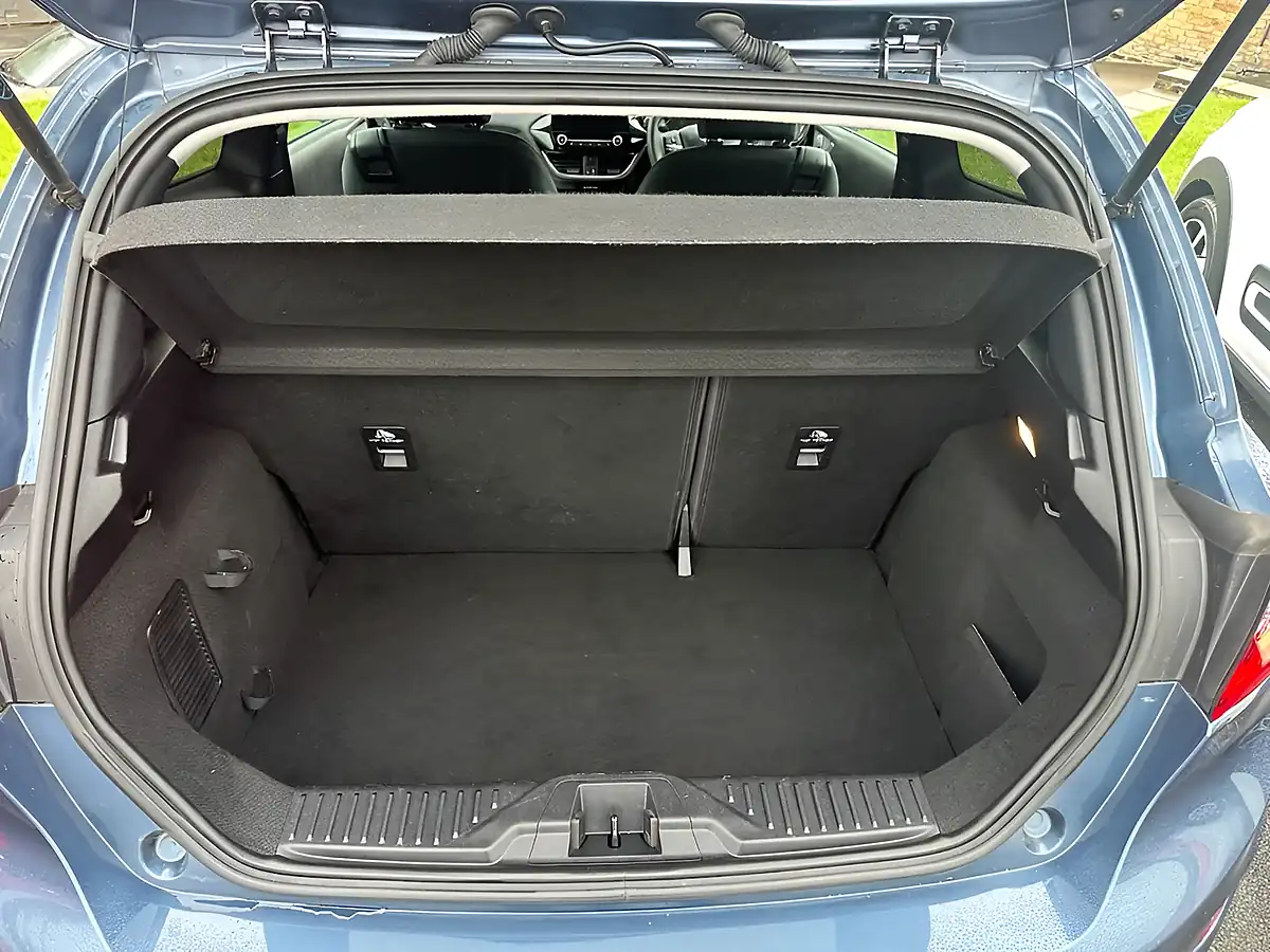 Used 2019 Ford Fiesta Trend Blue - Interior and Exterior details 19
